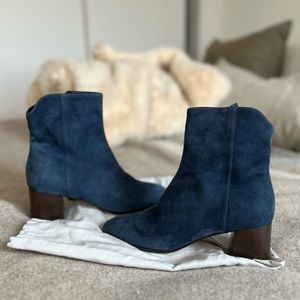 New never worn M. Gemi Corsa suede blue booties w/ duster bag. size 38.5/7.5 US